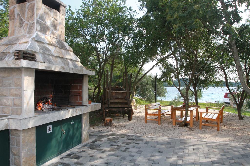 Holiday Batarelo Trogir Ngoại thất bức ảnh